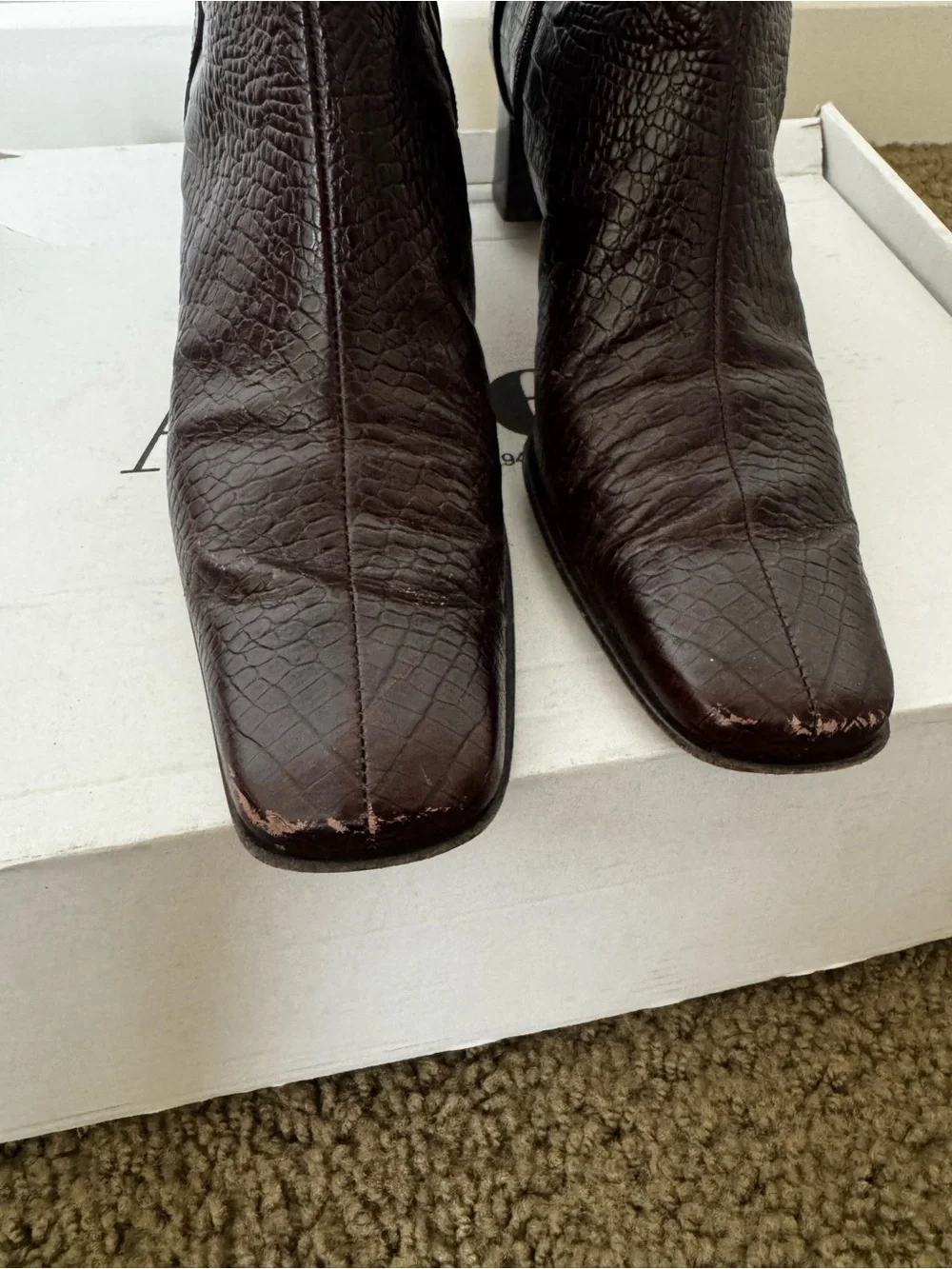 Vintage Salvatore Ferragamo Brown Croc-Embossed Leather Ankle Boots 7.5A